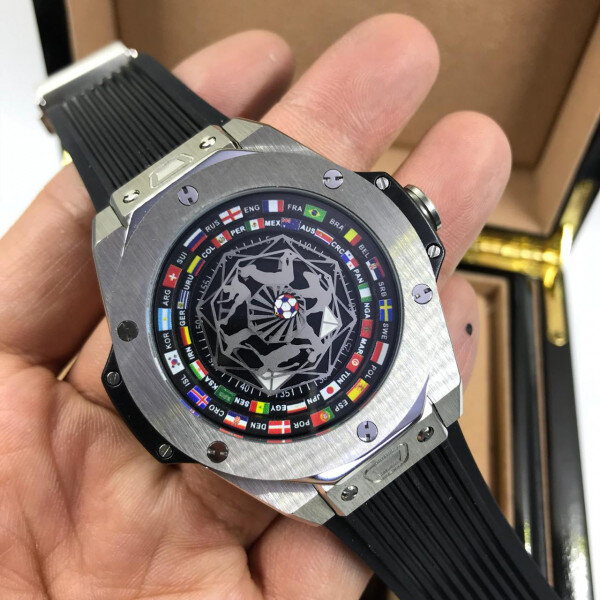 Hublot (EL10373)